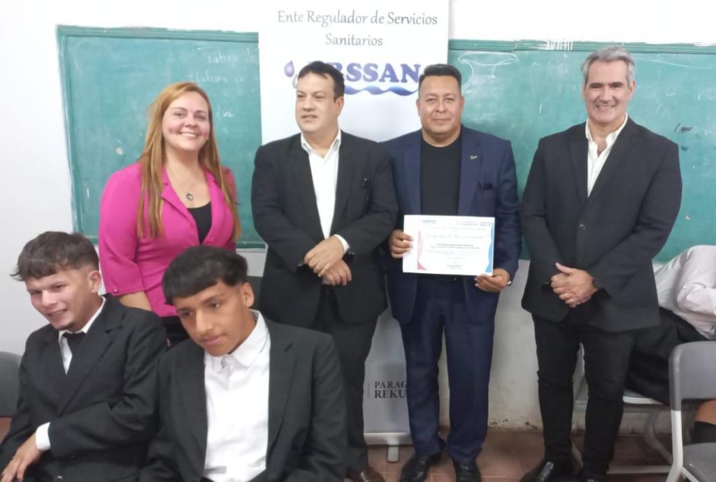 Charla sobre uso racional del agua en el Colegio Nacional Doña Estanislaa Gaona de Doldán Iribieta de Itá.