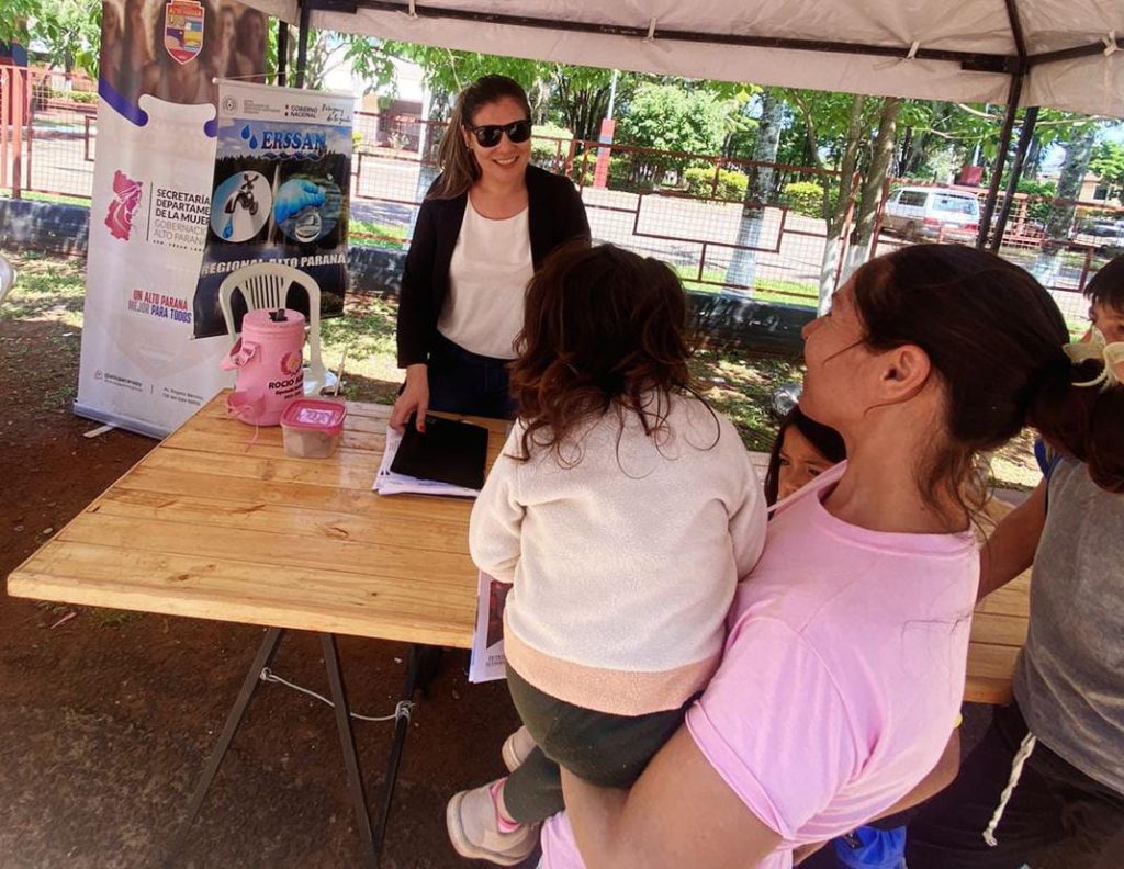 Jornada De Ciudad Mujer Móvil En Minga Guazú.