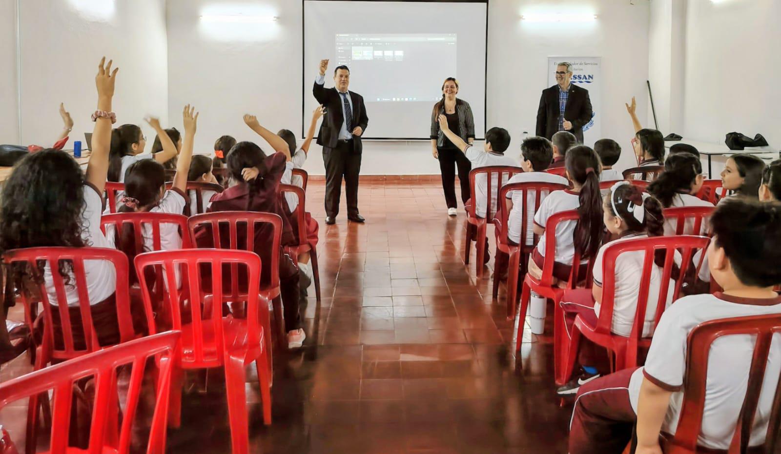 Promueve El Uso Racional Del Agua En San Lorenzo.