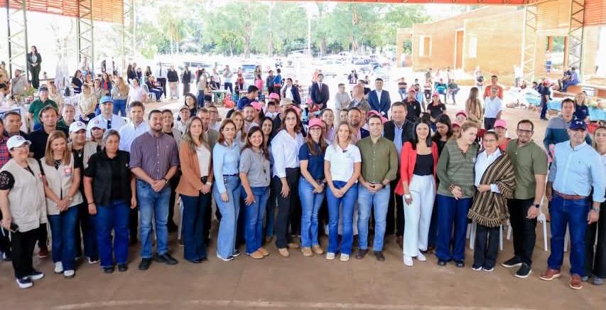 Jornada De Ciudad Mujer Móvil En Yhú Con Presencia De La Primera Dama.