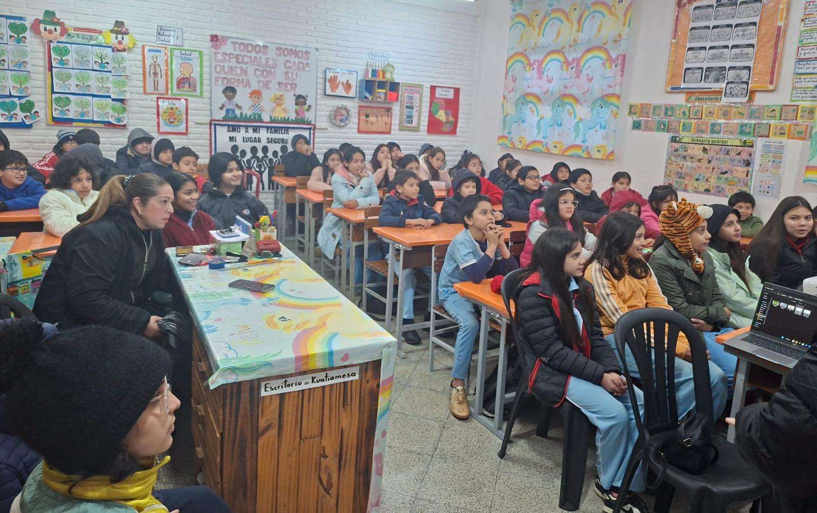 Continuan las charlas en instituciones Educativas