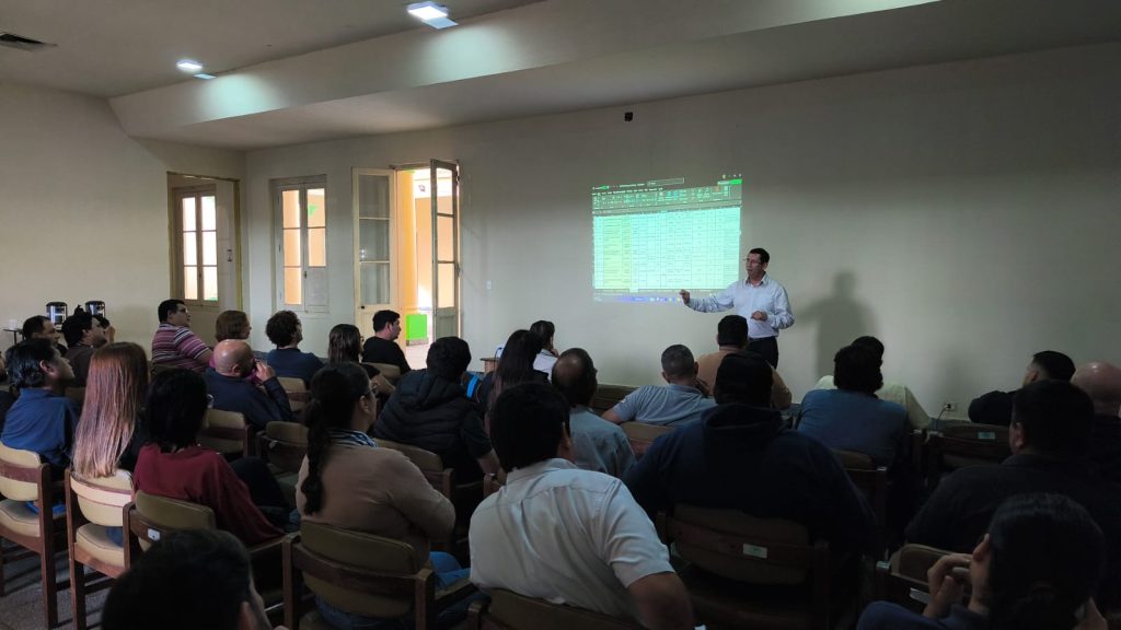 Jornada de capacitación interna,dirigida a los funcionarios que realizan trabajos de campo